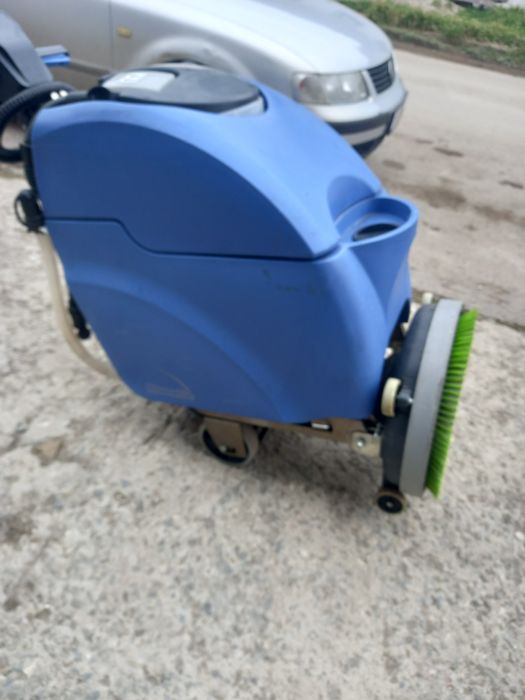 Подопочистваща машина Numatic 4бр.