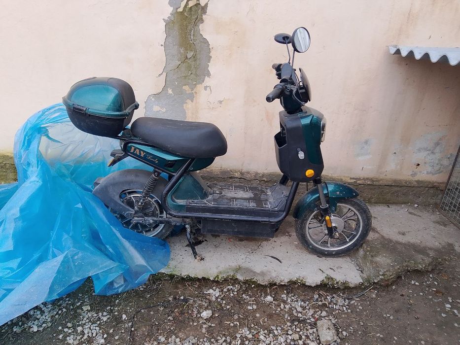 Skuter yangi minlimagan avgustda olingan