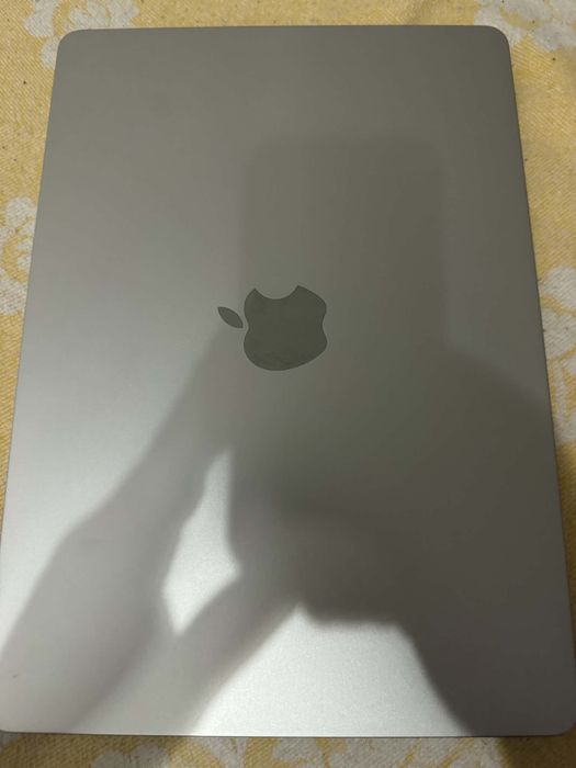 macbook air m2          ,