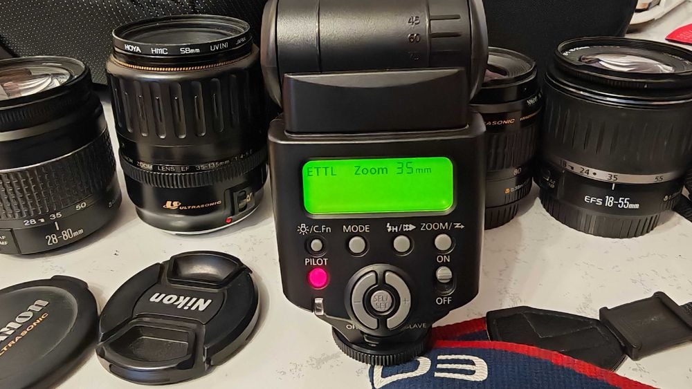 Obiective foto Canon 18-55,35-80,25-80, 35-105 Canon 30D , blitz