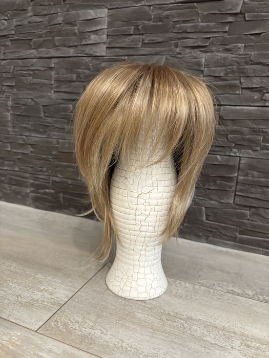 Перука права в два модела