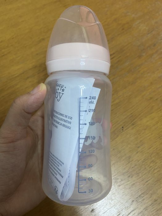 Set cadou pentru nou nascut si maternitate cu biberonul