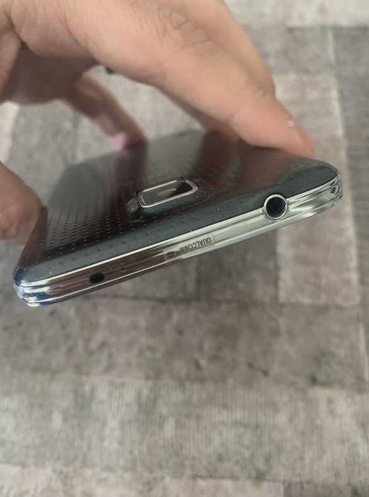 Samsung S5 ca nou pentru colectionari