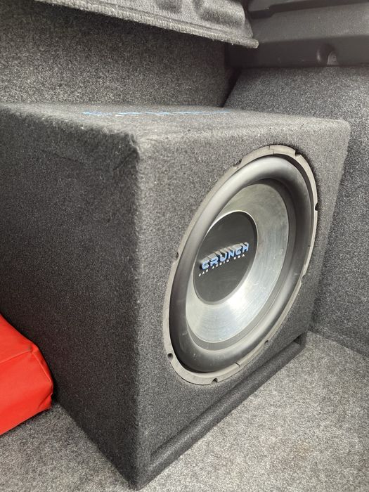 Subwoofer auto CRUNCH + statie