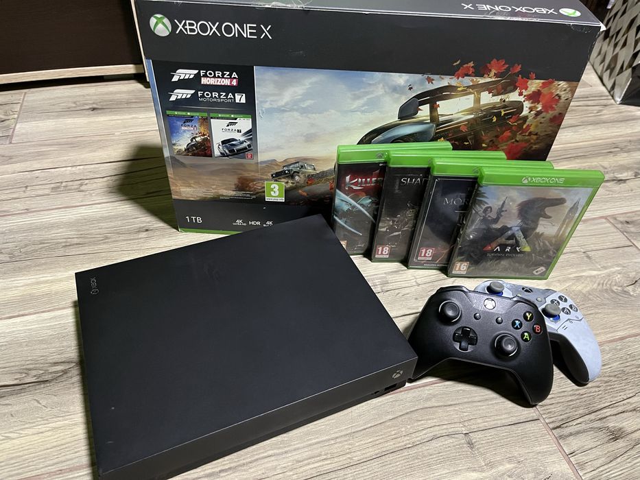 Xbox One X 1tb cu 2 controllere