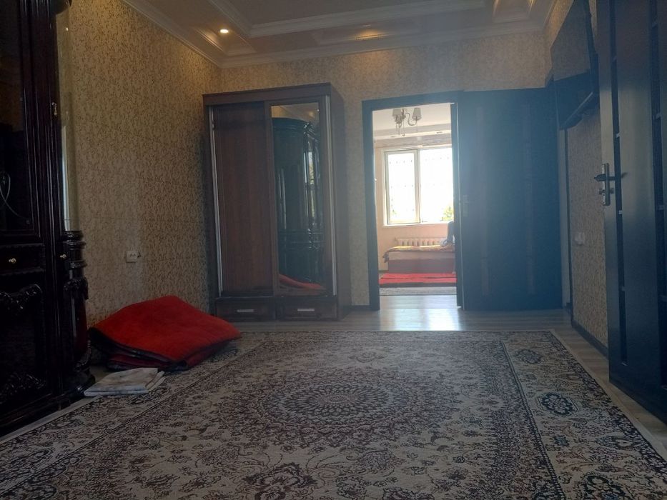 Ogil bollarga sheriklikka kvartira, srochno, 2 ta joy bor