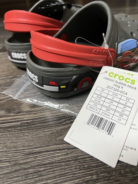 Продам детские crocs, новые