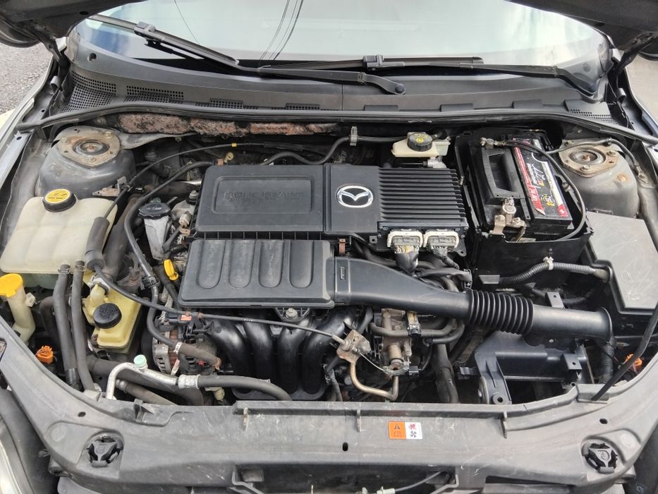 Mazda 3 din 2004 ,1,6 16 valve benzină