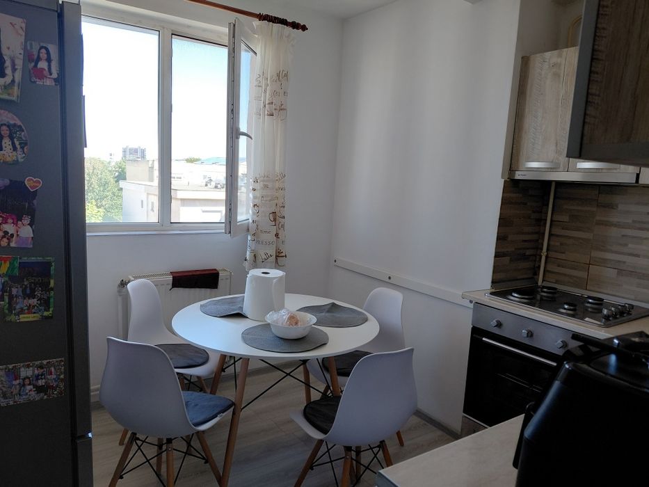 Vând apartament 2 camere  zona cin cin