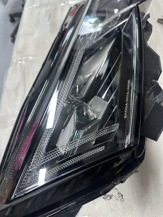 Far stânga dreapta full led skoda octavia 4.facelift.cod:5e4941036..