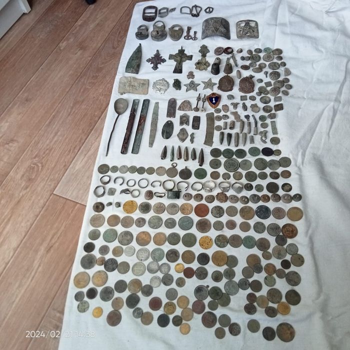 Продам разные сторинные артефакты.