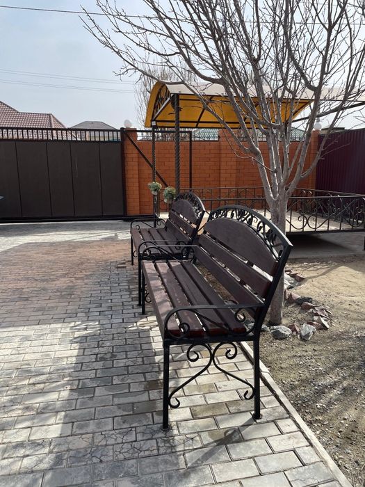 Скамейки уличные.