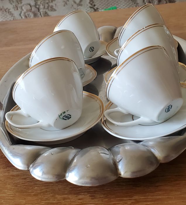 Set ceșcuțe cafea porțelan alb cu margine aurie