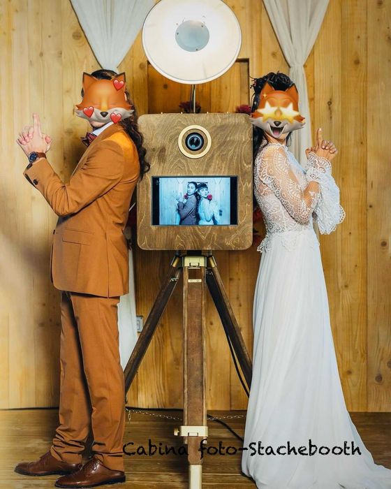 Cabina foto oglinda magica fum greu platforma 360 artificii Brasov