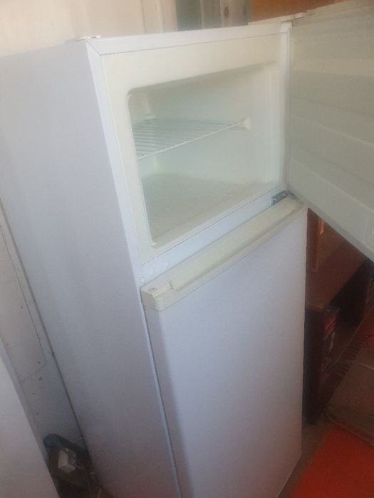 Холодилник цена договорная