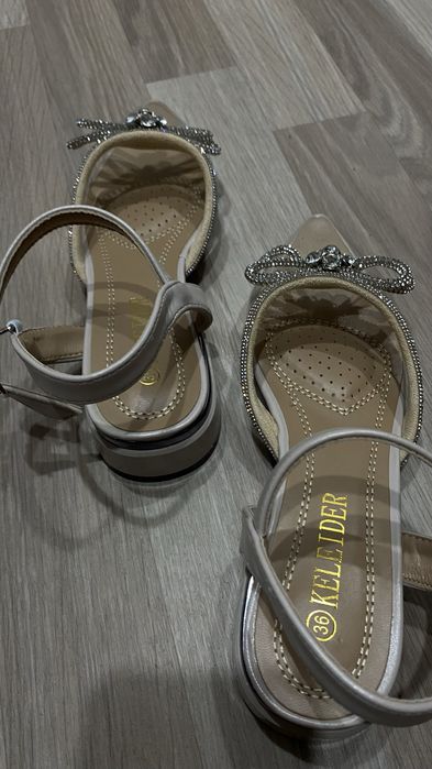 Продам новые туфли