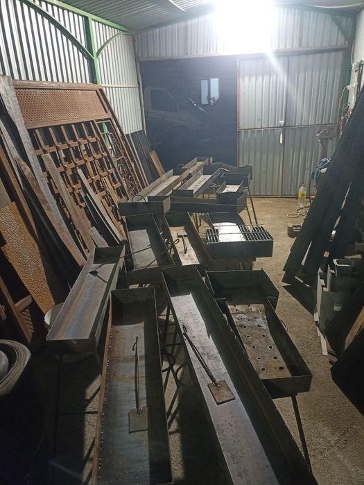 Мангалдар бар аяқтары жыйналмалы