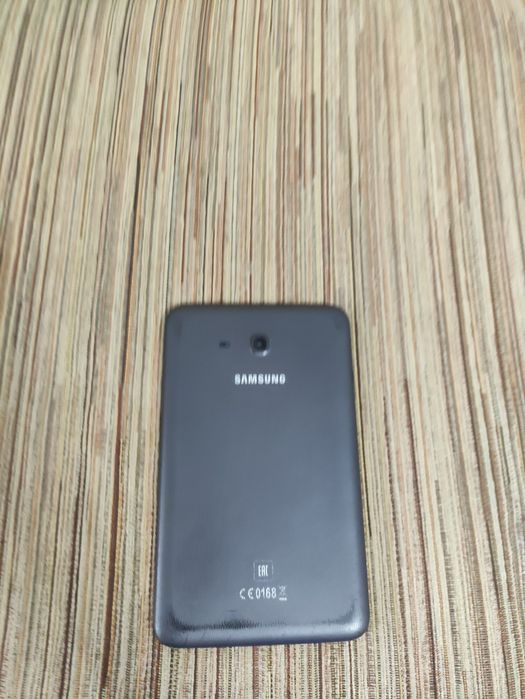 Планшет Самсунг А3 Лайт