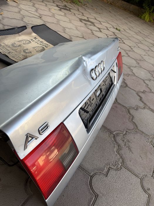 Крышка багажника Audi A6 C4