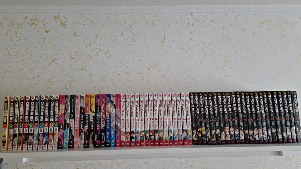 vand colectie de manga + funko pop