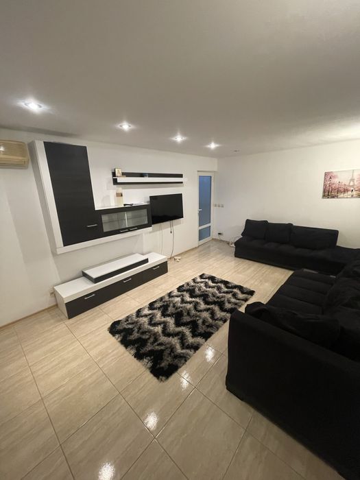 Apartament 2 camere de inchiriat, zina Sfanta Vineri