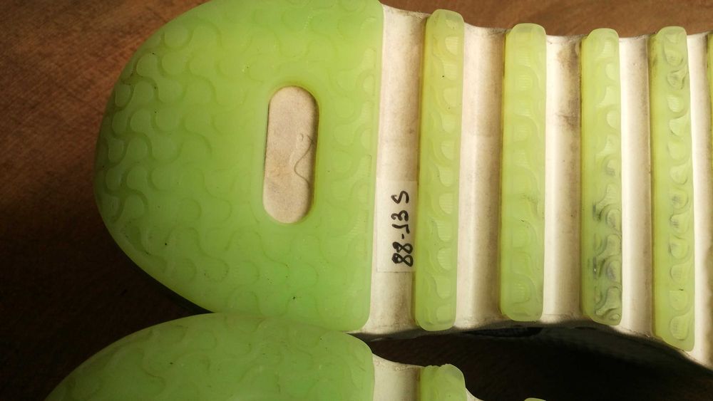 PUMA Calibrate Black Elektro Green раз. EUR 41 летни маратонки 88-13-S