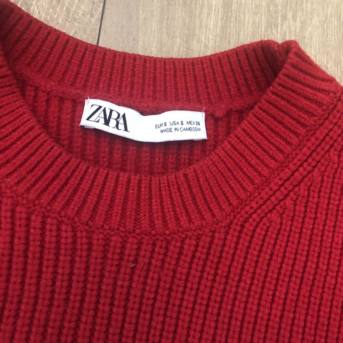 Zara червен пуловер