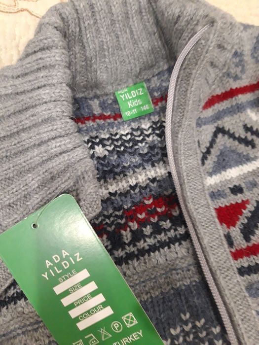 Новый джемпер на замке