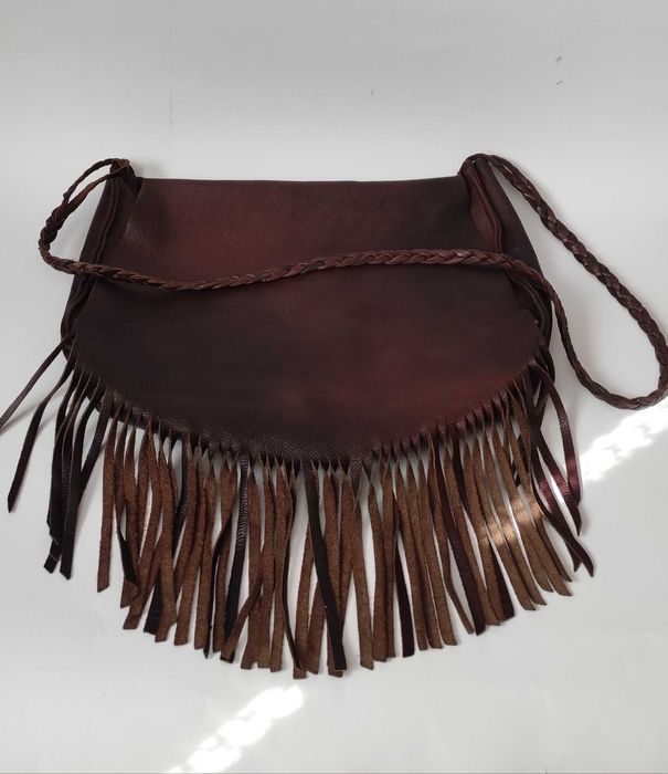 Мека дамска чанта от естествена кожа в "бохо стил" с ресни