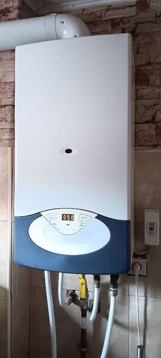 Газов Котел аристон