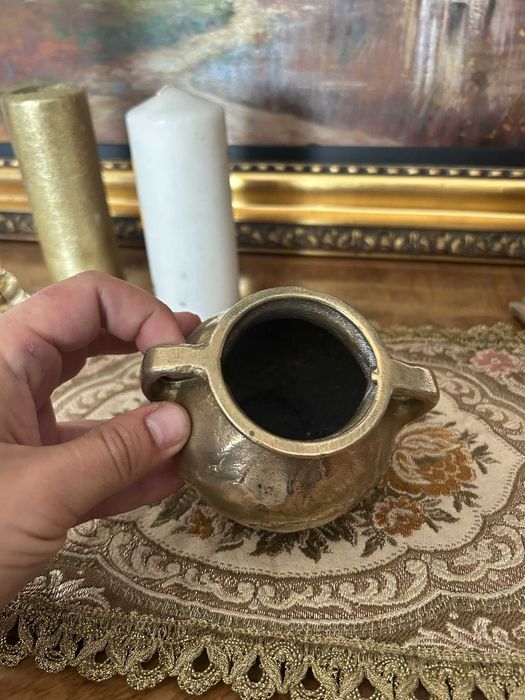 A182 Superba carafa mica masiva de bronz 757g 9 h 11 d