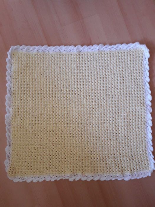 Ръчно плетено бебешко одеало