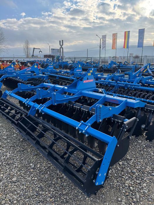 Combinator compactor cultivator tractat Agripol 5 m