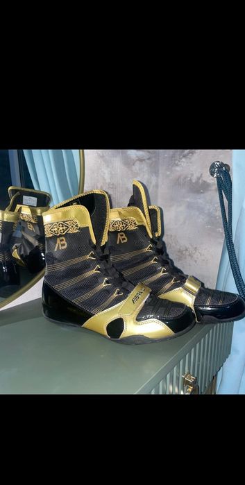 Боксерские обувь и форма