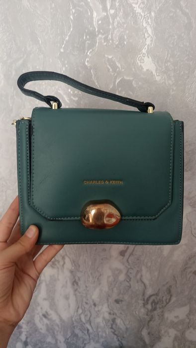 Сумка Charles & Keith