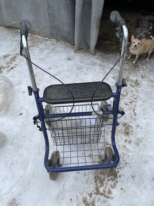 продаю трости, костыли