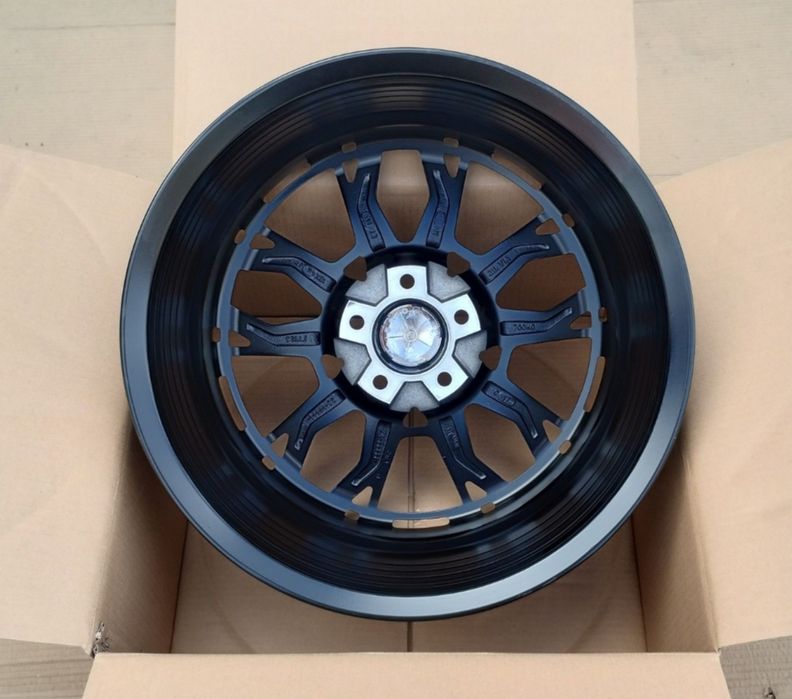 Jante 19 BMW 5 x 120 in 2 latimi
Compatibile BMW F01 F06 F07 F10 F11 F