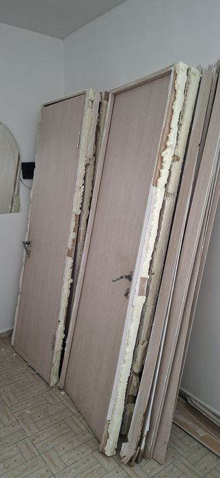 Продам двери б.у