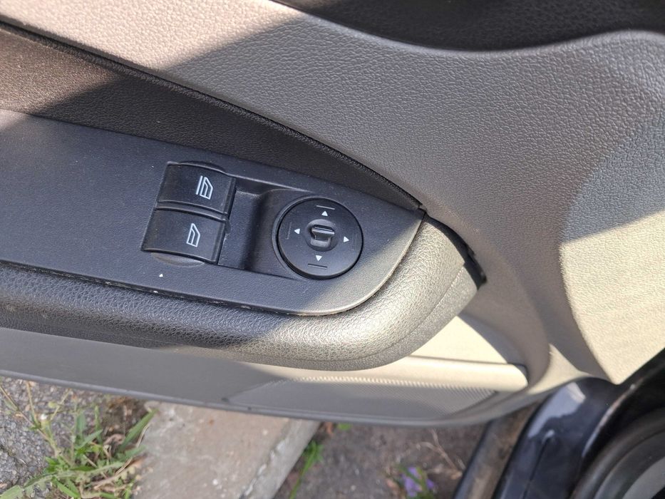 FORD Focus 0 — imagine 5