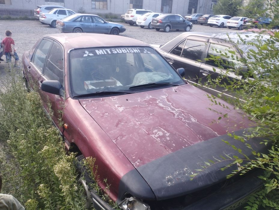 Митсубиси Галант