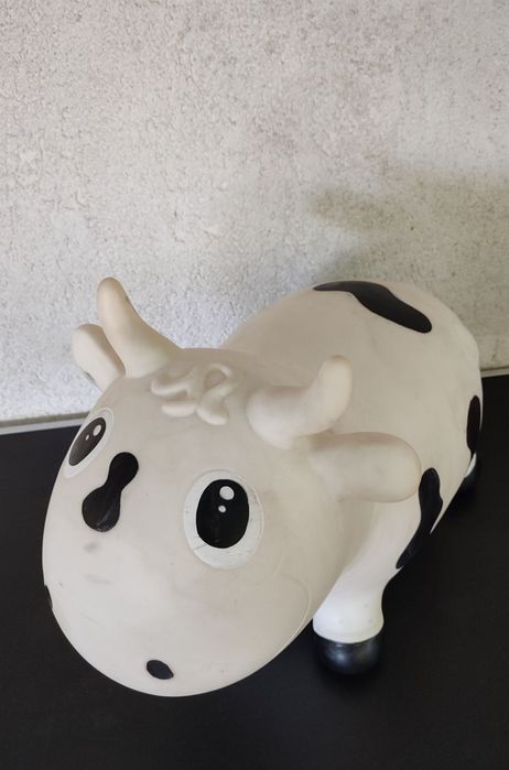 jucarie vacuta  gonflabila balon vaca copii baieti fete 4 5 6 ani