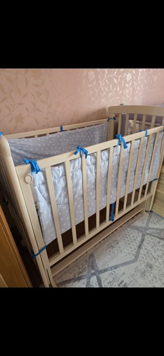 Детская кроватка, матрас, бортик, постельный набор