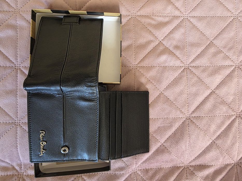 Оригинален портфейл Petek и нов Pierre Cardin