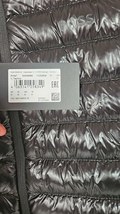 Нов мъжки елек Hugo Boss Green с патешки пух