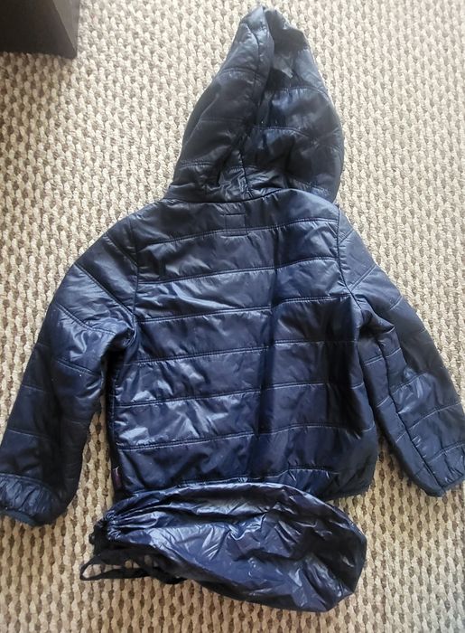 Продам детскую куртку