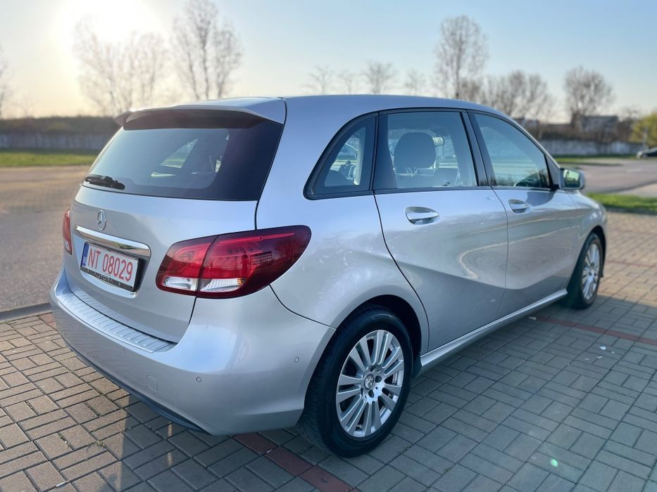 Mercedes B180 2015