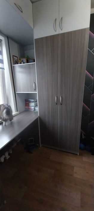 Продам гарнитур для ученика 230000тг.