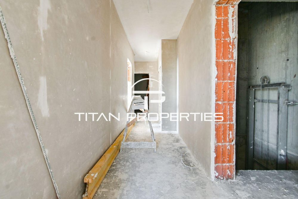 Тристаен , за продажба ,ж.к. Банишора