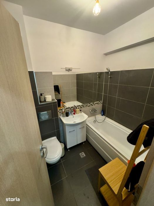3 camere Semidecomandat | 2 bai | Parcare | Mobilat Utilat | Curte