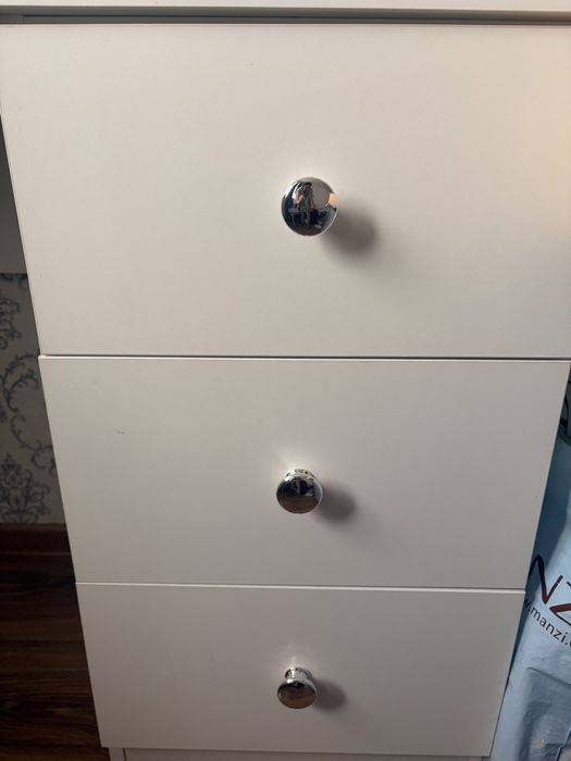 Стол письменный белый